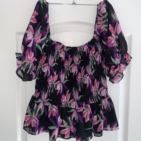 Puff Sleeve Floral Ruched Crop Top - Picture 1 of 12